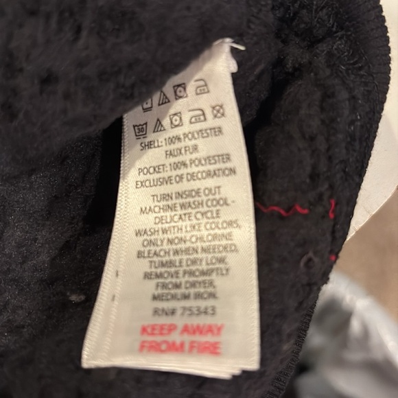 Size 4 kids Tommy Bahama Black Cozy Hoodie Sweatshirt - Picture 4 of 5